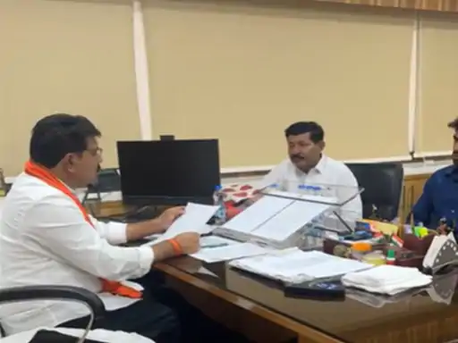 24 Hindu refugees who reached Chhattisgarh from Sindh, Pakistan pleaded – Let us settle here